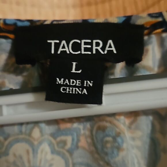 TACERA WOMAN GEOMETRIC TOP L  ELL SLEEVE - Picture 2 of 7